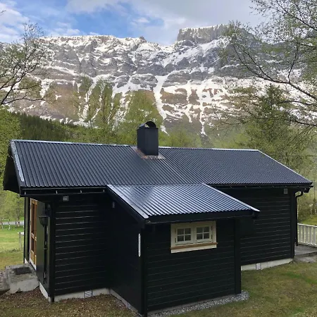 Solvang World Heritage Lodge *